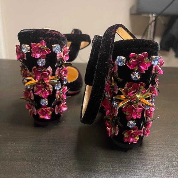 Floral Christian Louboutin - Picture 3 of 5